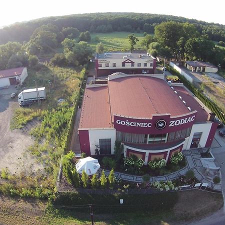 Hostel Gosciniec Zodiac Rzuchow Exterior foto