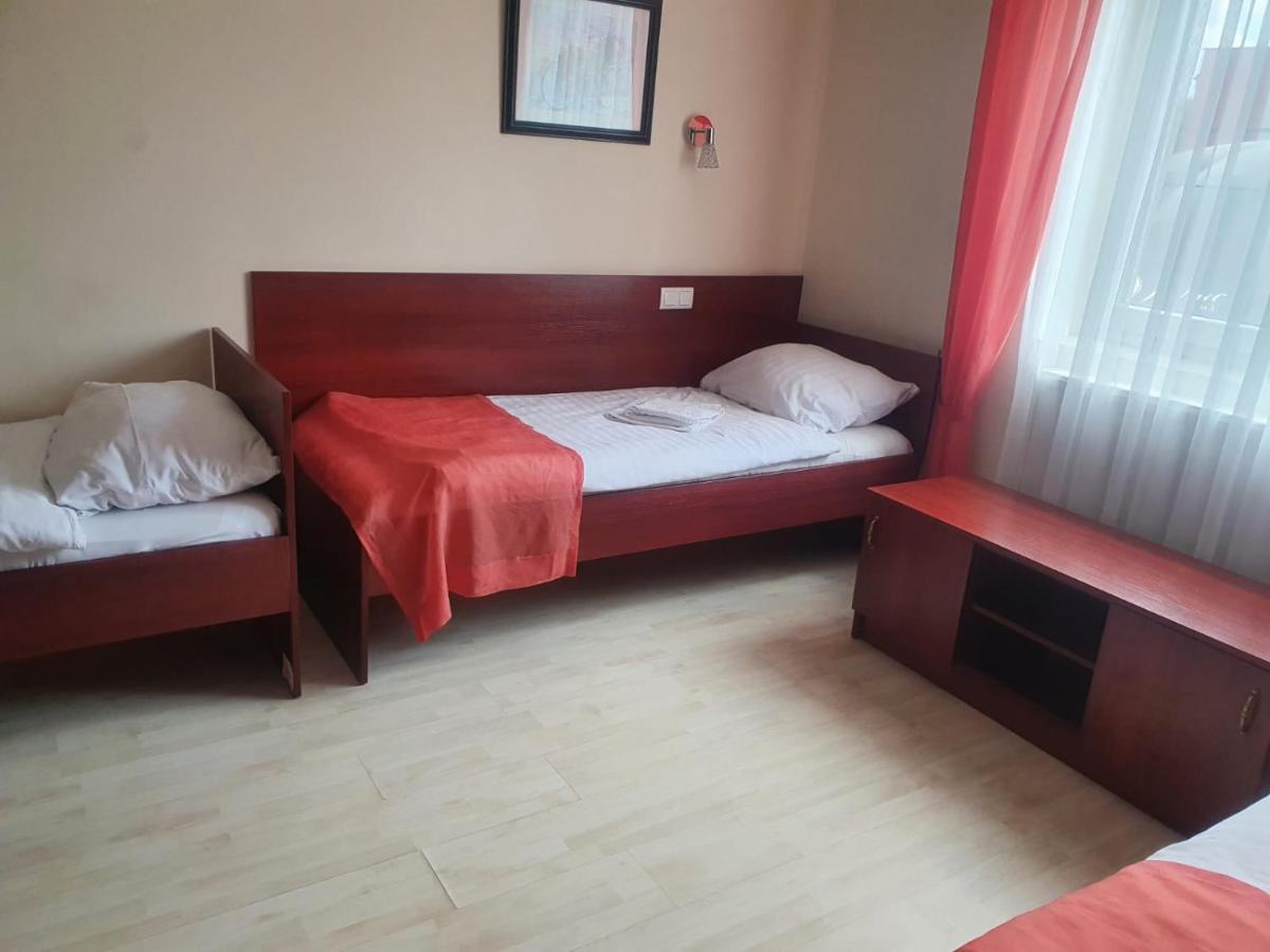 Hostel Gosciniec Zodiac Rzuchow Exterior foto